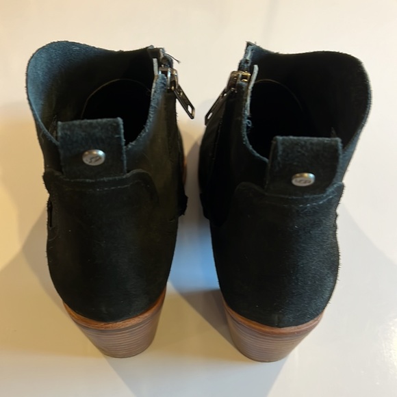 UGG Kingsburg Women’s Waterproof Black Ankle Boots Size: 8,5 - Picture 4 of 8